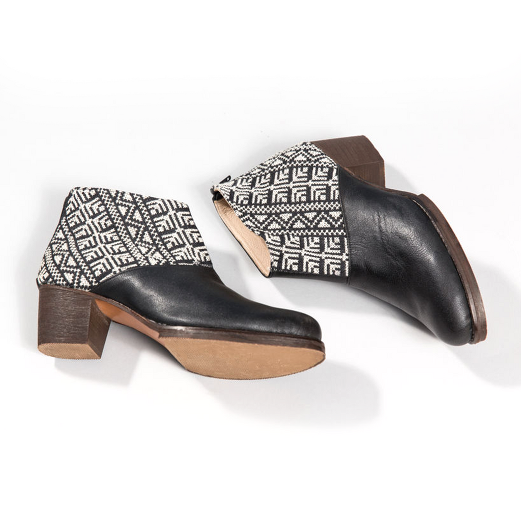 Salma Ankle let doBoot - Black and Ecru